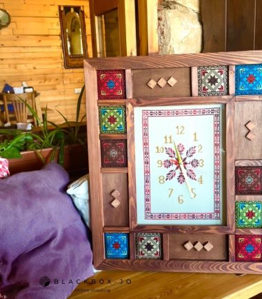 HAND MADE O'CLOCK SQUARE